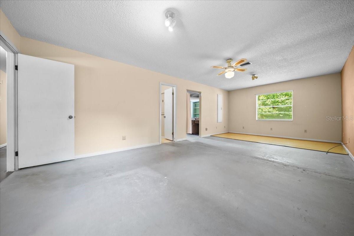 Listing photo id 28 for 1928 14th Avenue