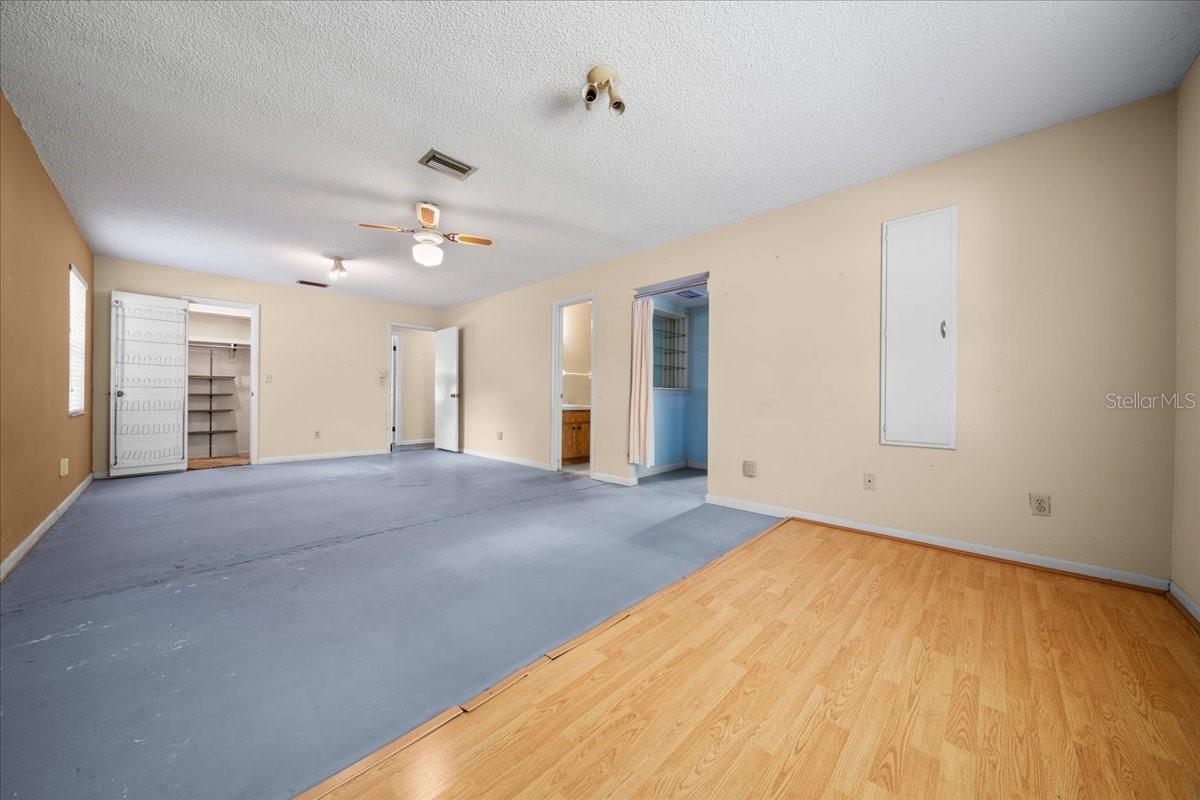 Listing photo id 29 for 1928 14th Avenue