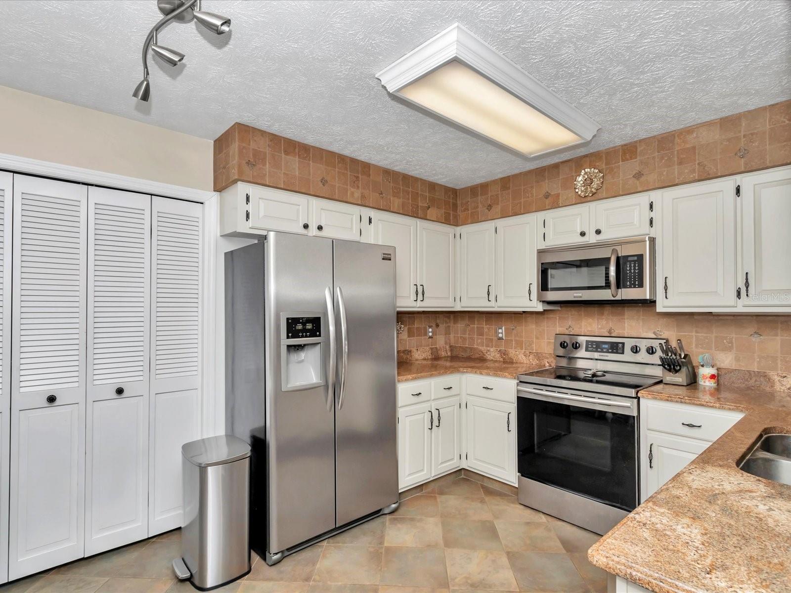 Image 13 of 51 For 4720 9th Street