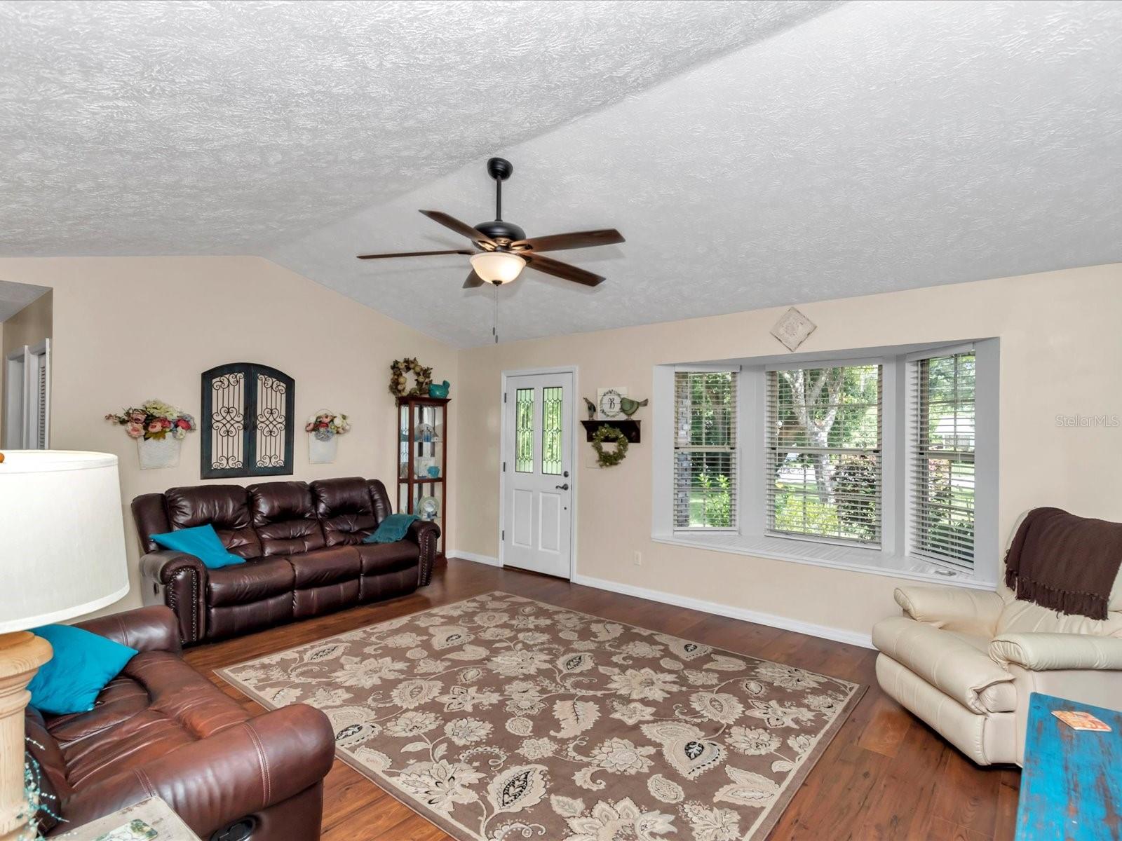 Image 7 of 51 For 4720 9th Street