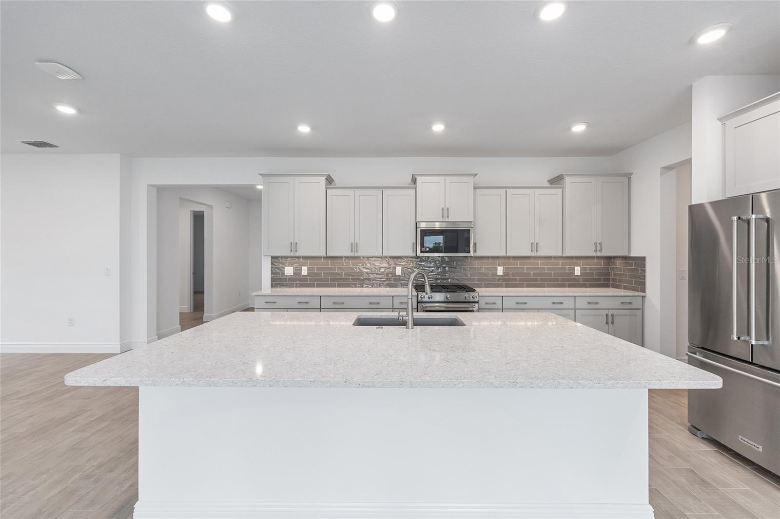 Image 22 of 42 For 10880 101st Loop