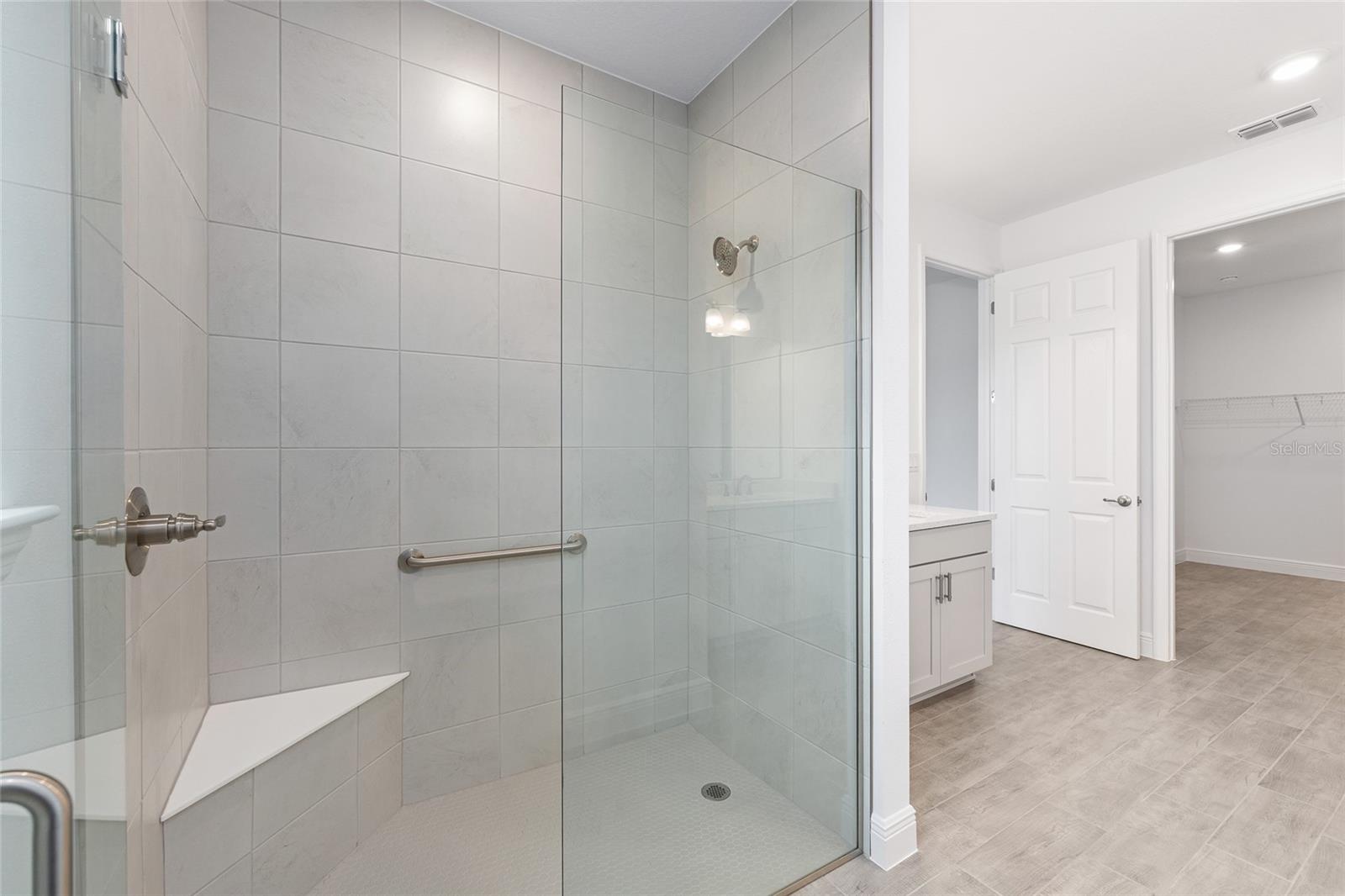 Image 32 of 42 For 10880 101st Loop