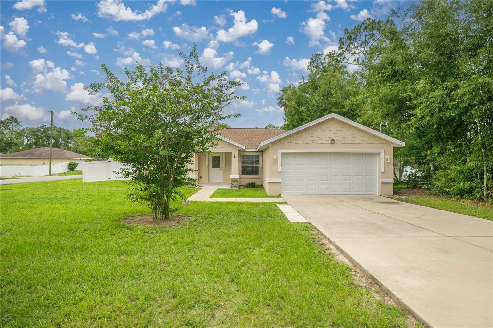 Image 3 of 28 For 10 Pecan Lane