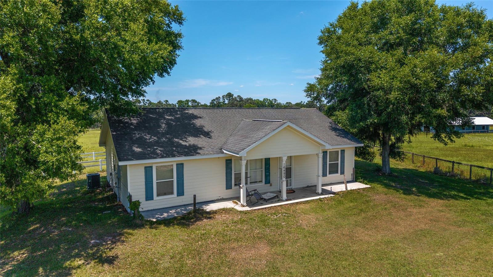 Image 6 of 24 For 16490 122 Terrace