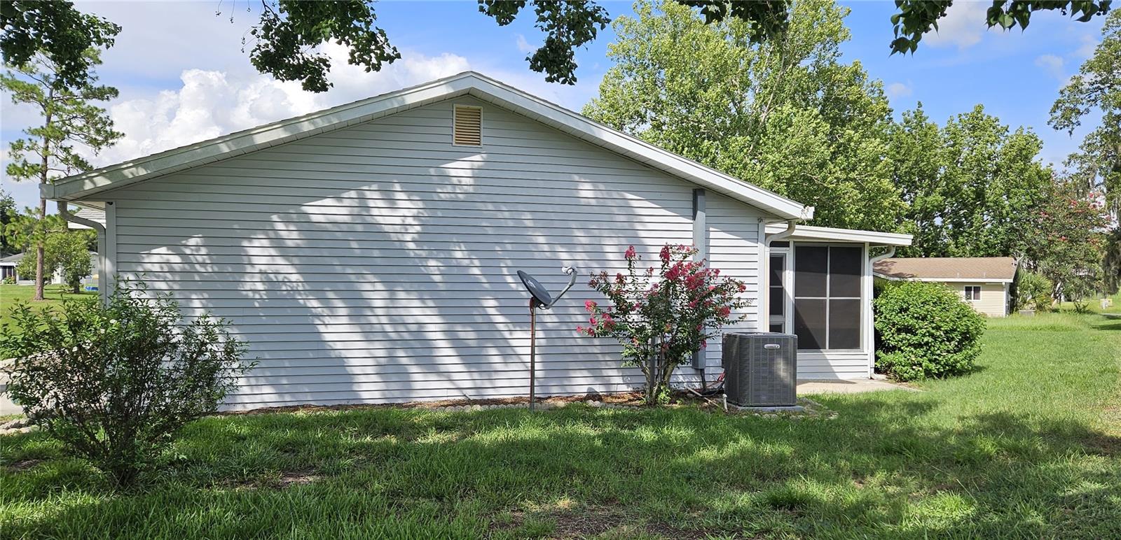 Image 6 of 24 For 10881 79th Terrace