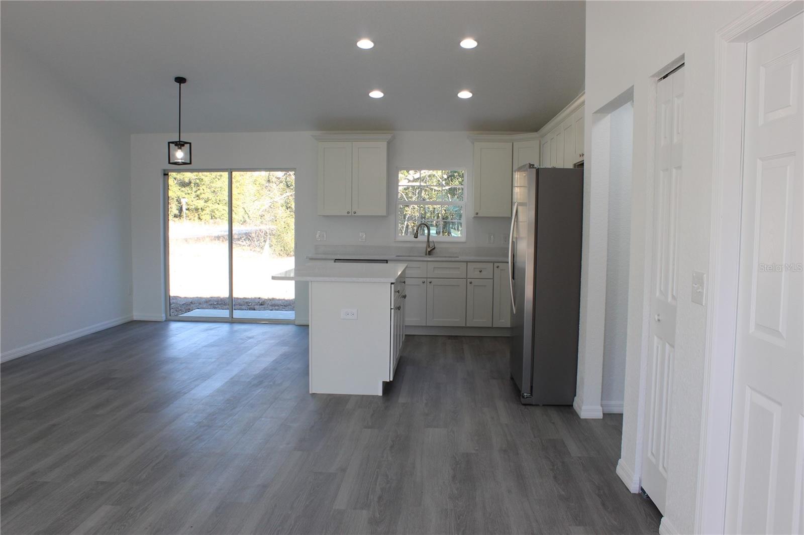 Image 6 of 34 For 13482 106th Street