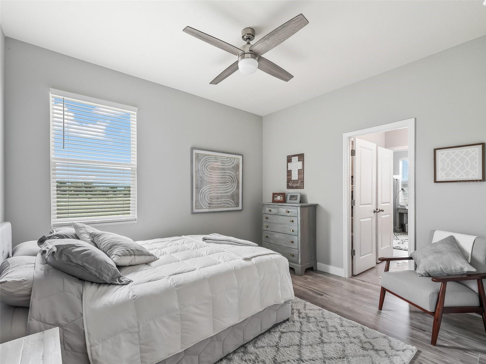 Image 23 of 60 For 4589 51st Terrace Road