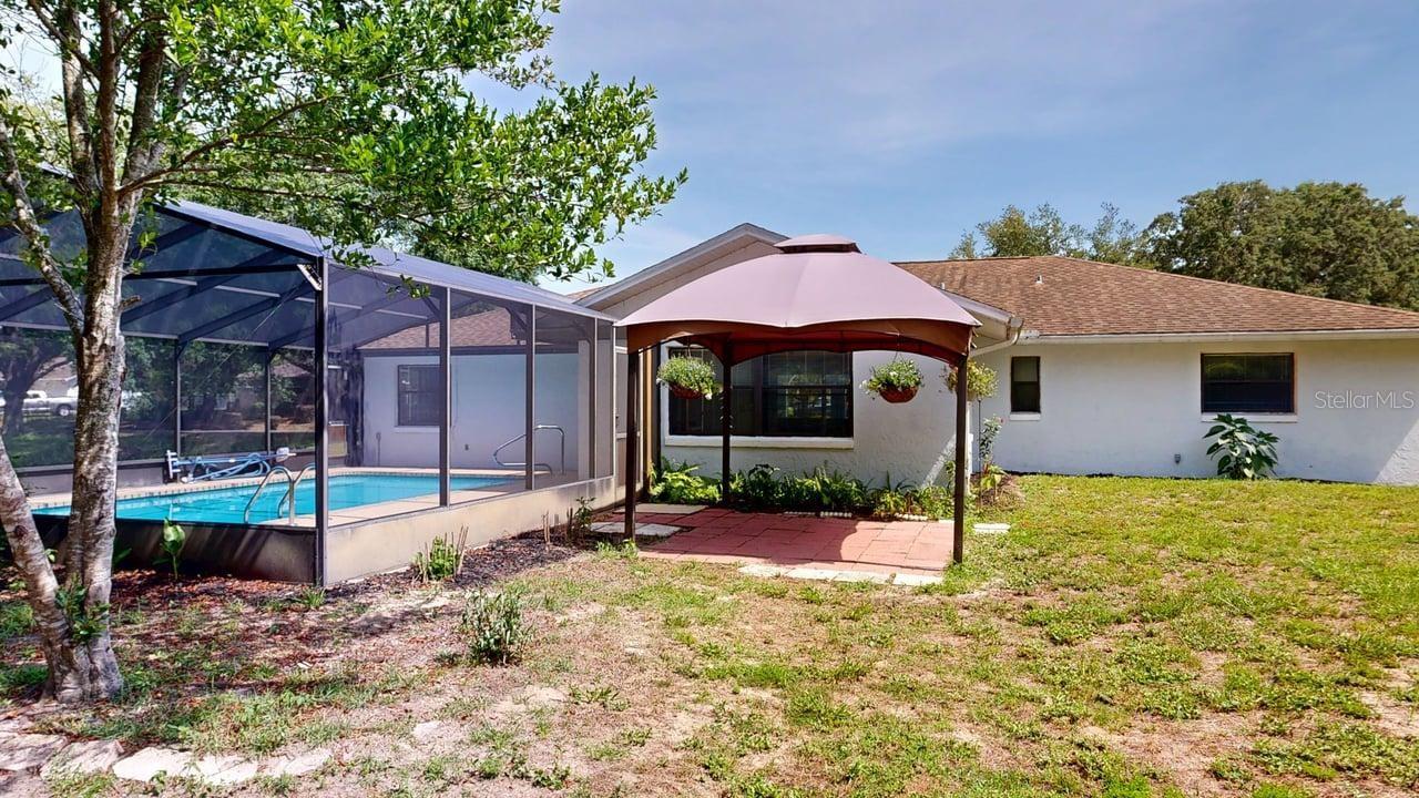 Listing photo id 15 for 125 Seymeria Drive