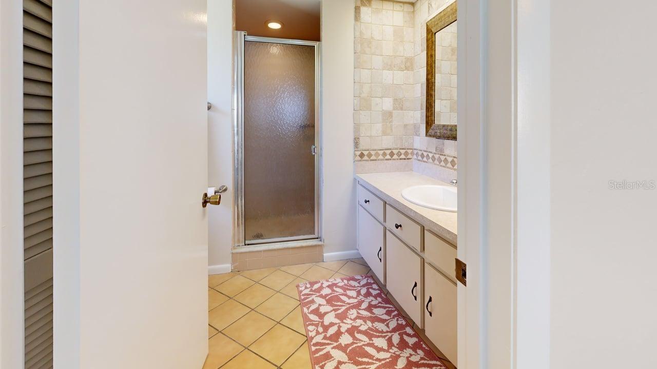Listing photo id 17 for 125 Seymeria Drive