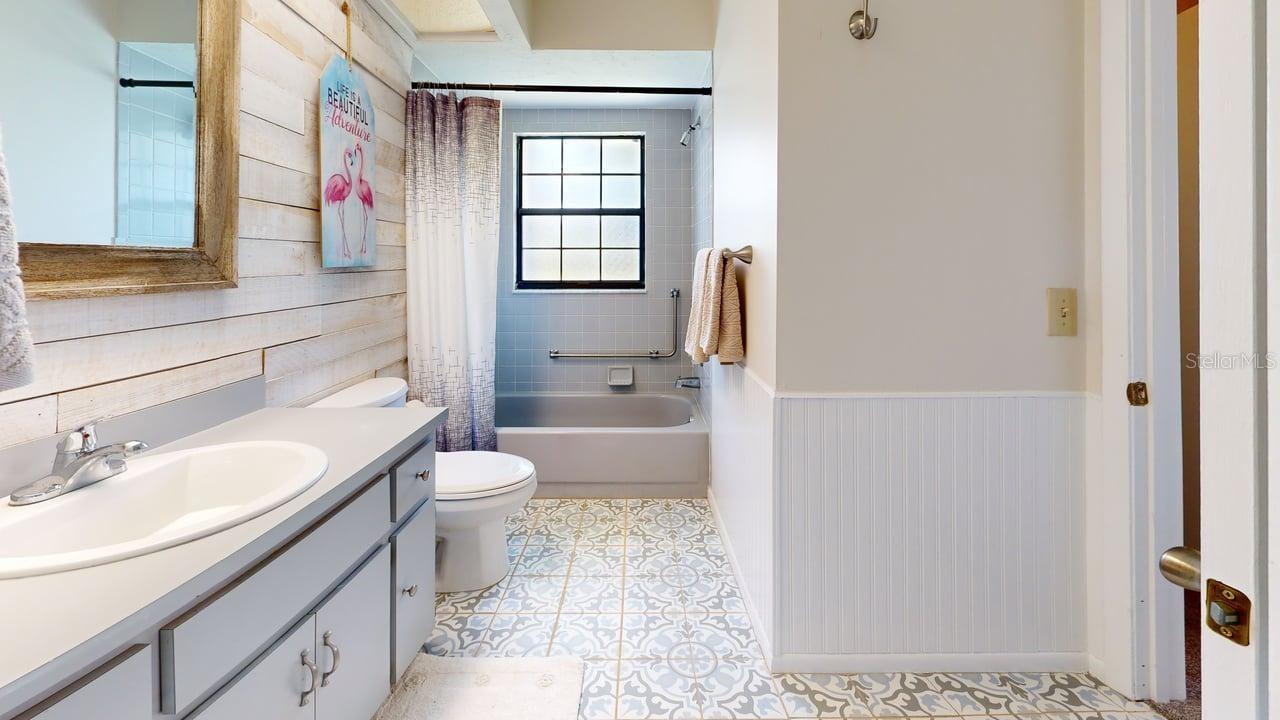 Listing photo id 23 for 125 Seymeria Drive