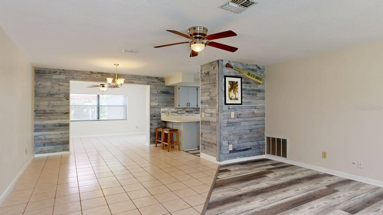 Listing photo id 2 for 125 Seymeria Drive