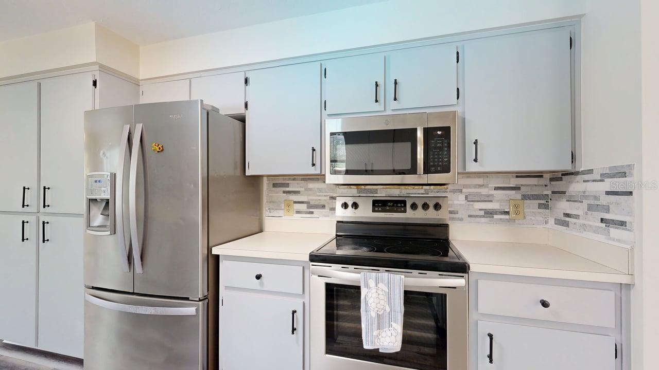 Listing photo id 7 for 125 Seymeria Drive