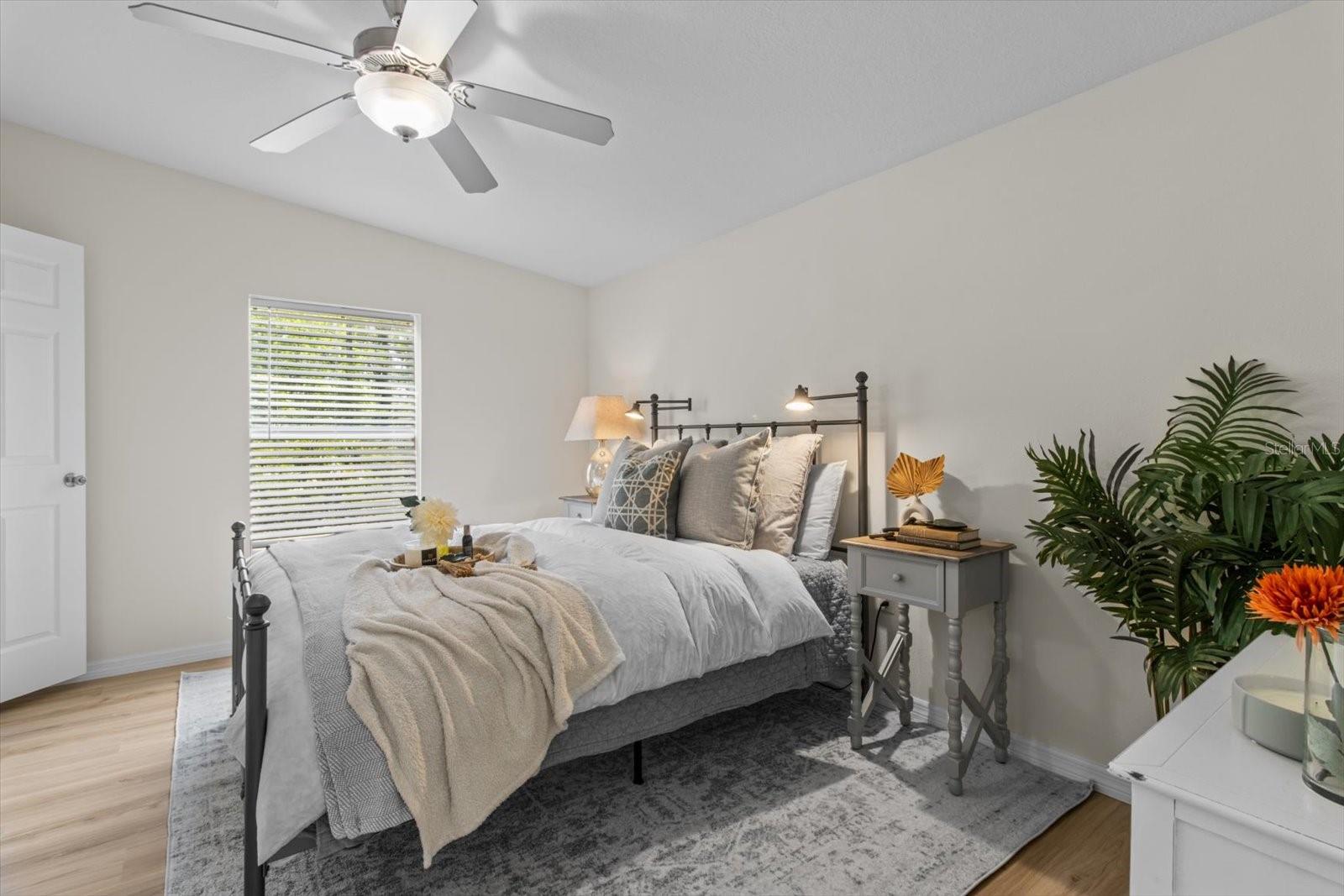 Listing photo id 26 for 4319 Elm Drive