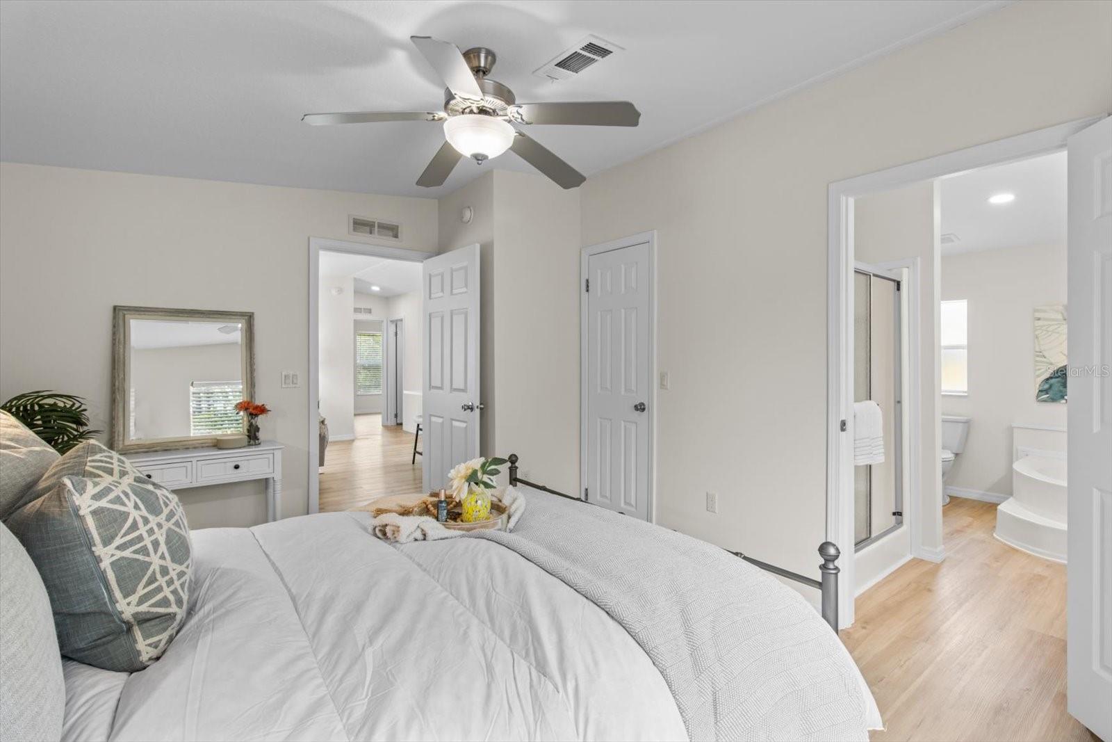 Listing photo id 28 for 4319 Elm Drive