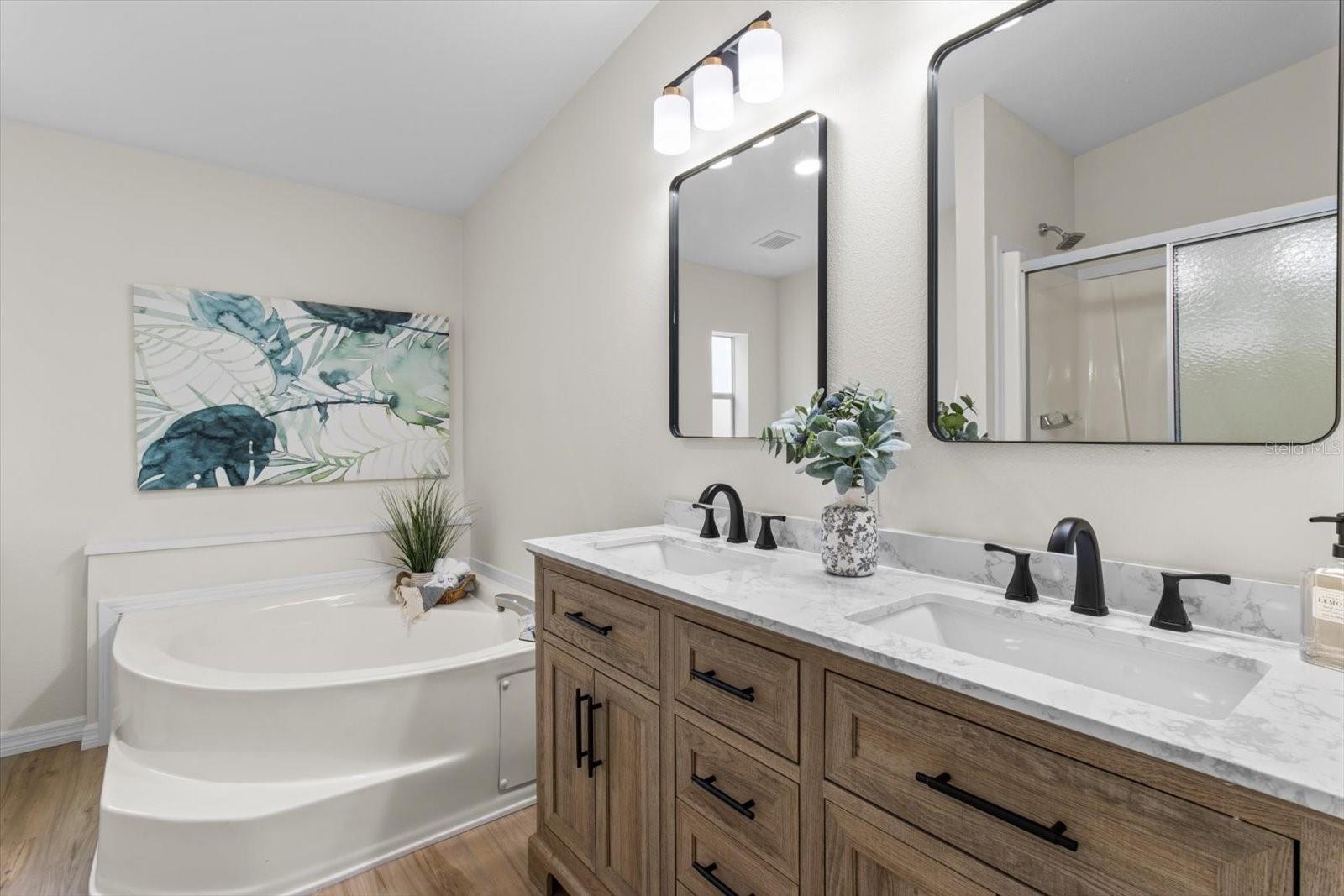 Listing photo id 30 for 4319 Elm Drive