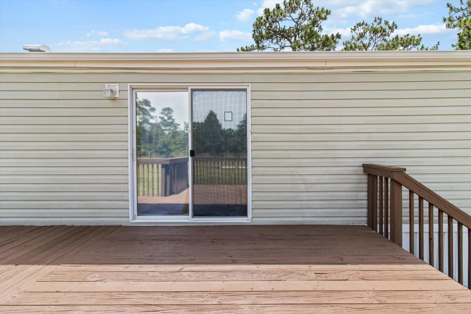 Listing photo id 36 for 4319 Elm Drive
