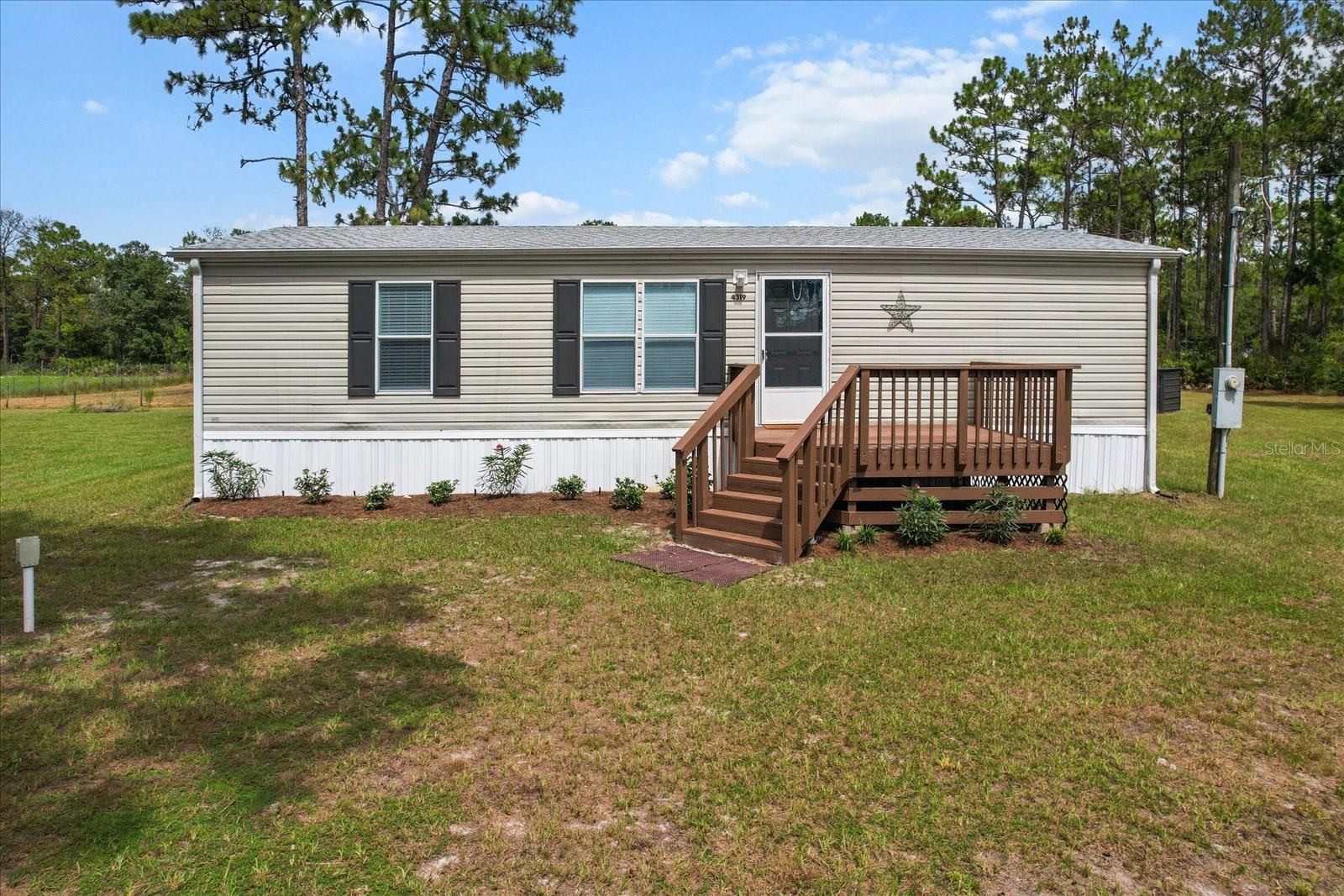 Listing photo id 40 for 4319 Elm Drive