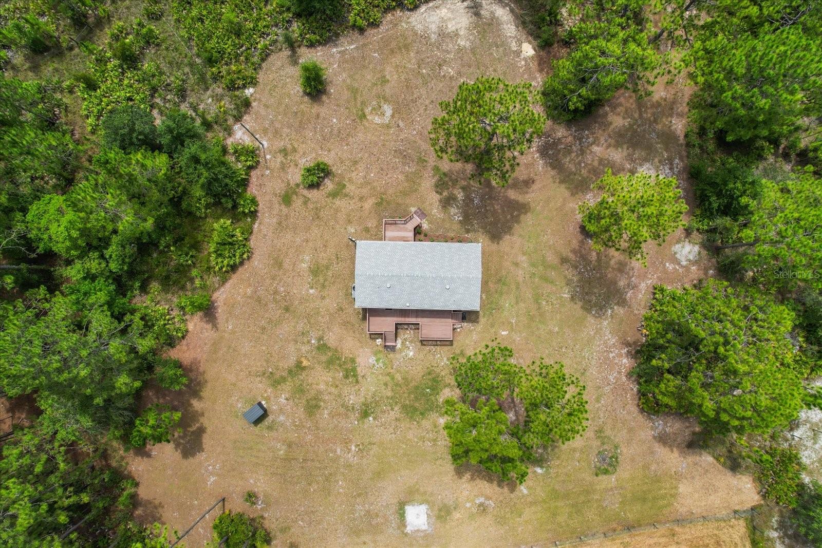 Listing photo id 44 for 4319 Elm Drive