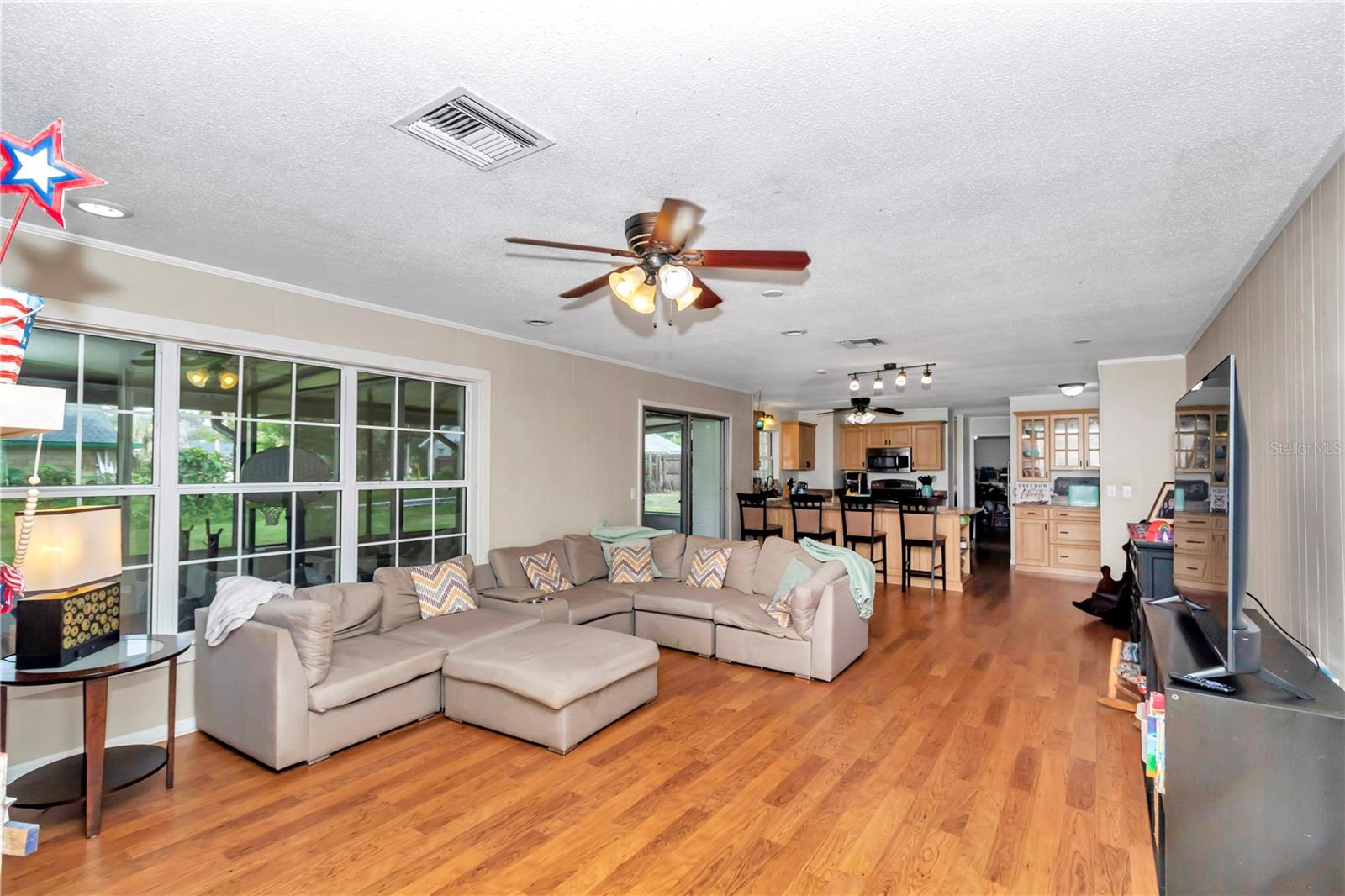 Image 11 of 34 For 148 39th Terrace