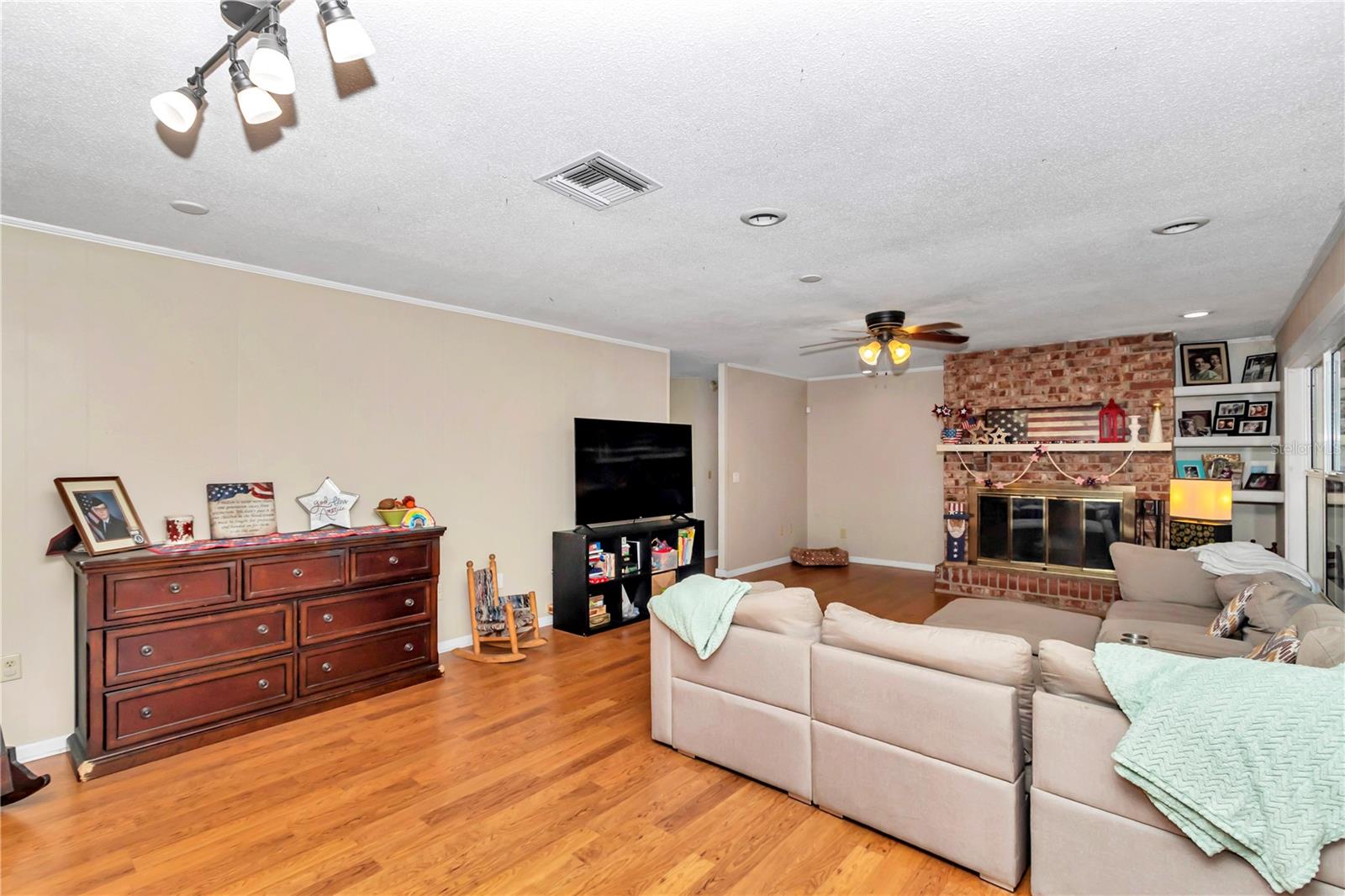 Image 12 of 34 For 148 39th Terrace