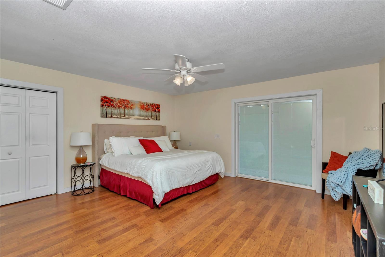 Image 18 of 34 For 148 39th Terrace