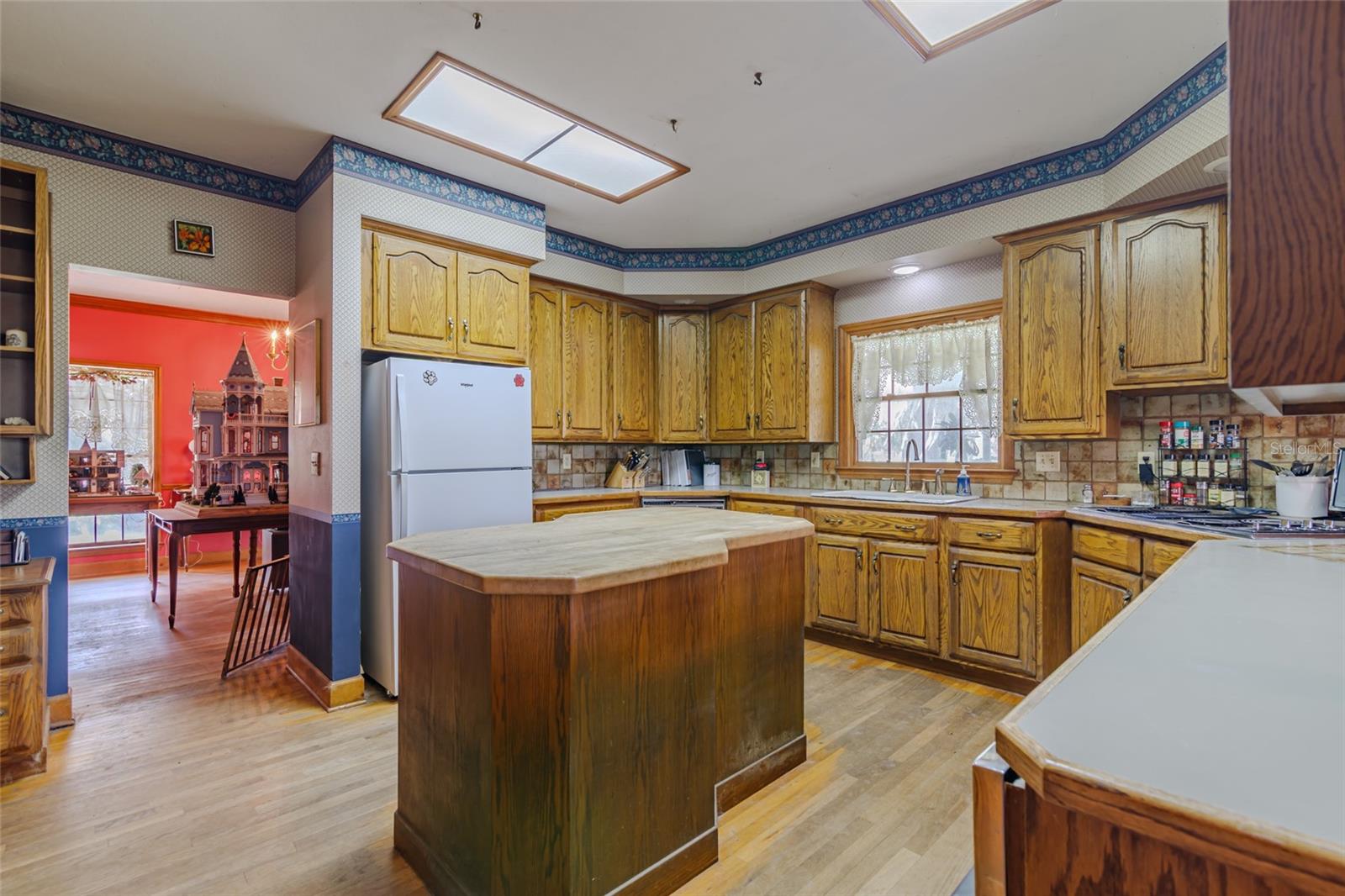Image 40 of 80 For 15795 86th Avenue
