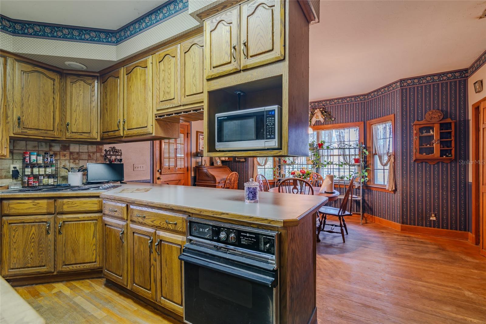 Image 41 of 80 For 15795 86th Avenue