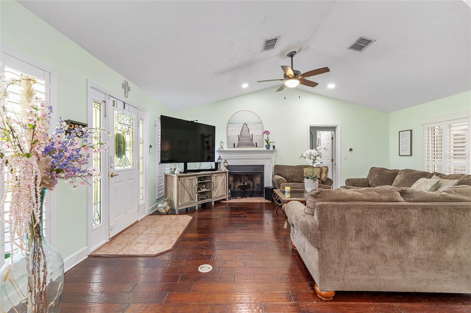 Image 16 of 64 For 3729 38th Terrace