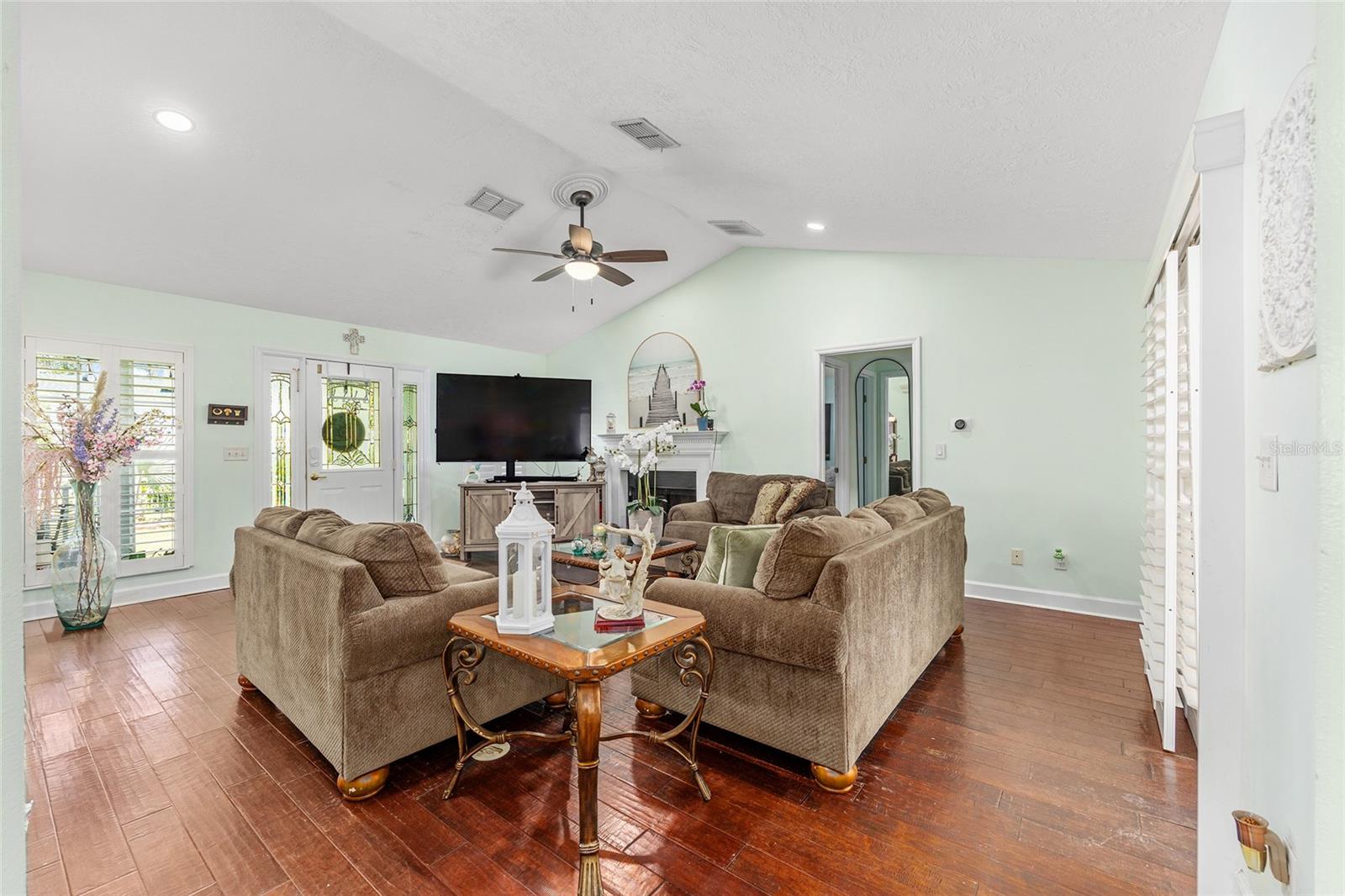 Image 17 of 64 For 3729 38th Terrace