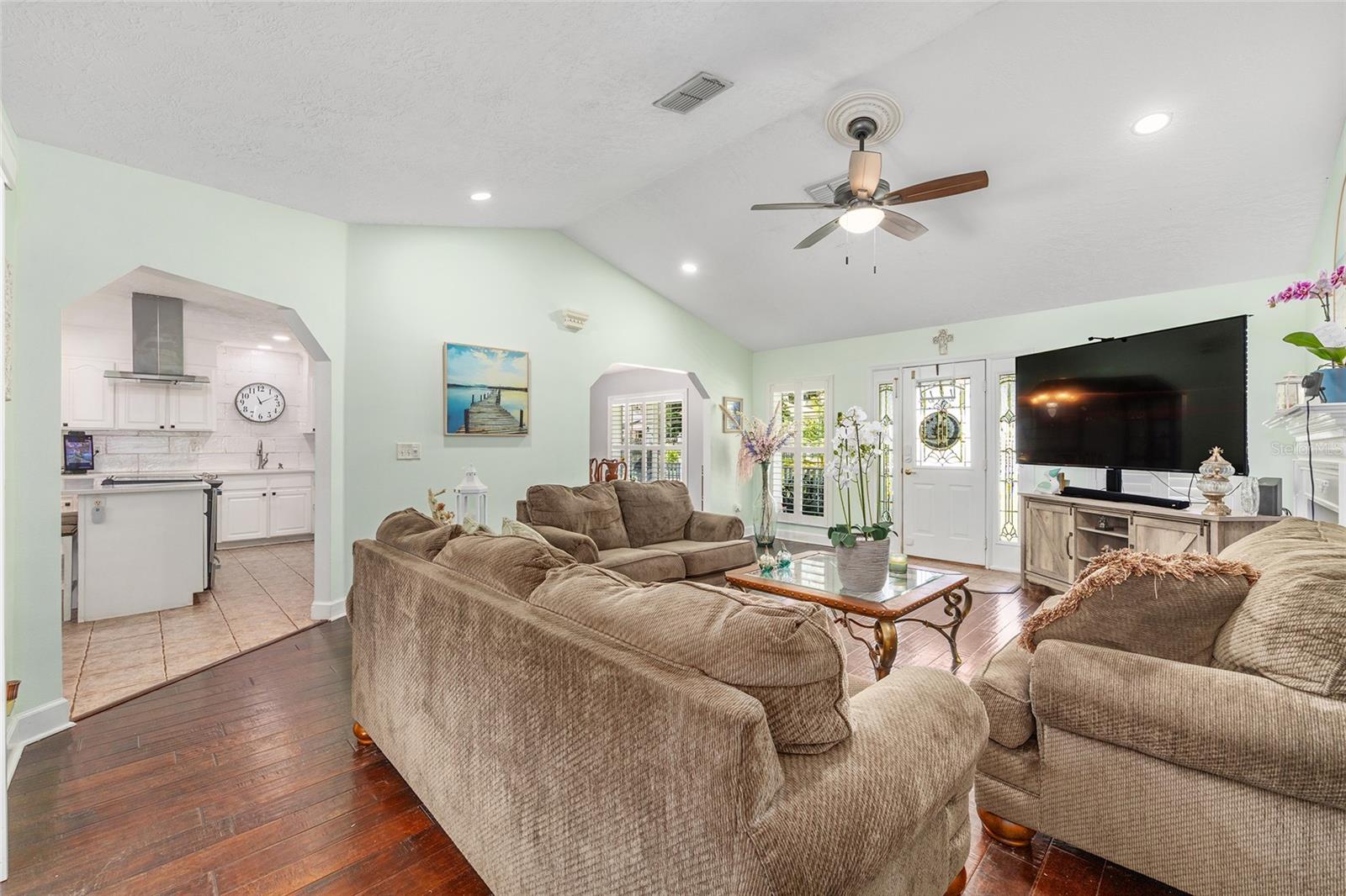 Image 18 of 64 For 3729 38th Terrace