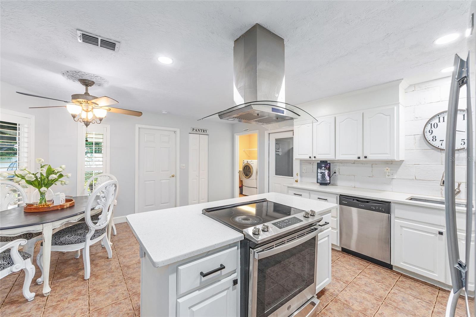 Image 29 of 64 For 3729 38th Terrace