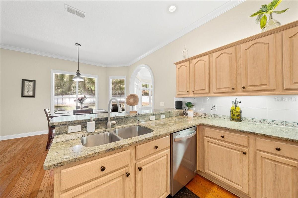 Image 12 of 51 For 645 48th Lane