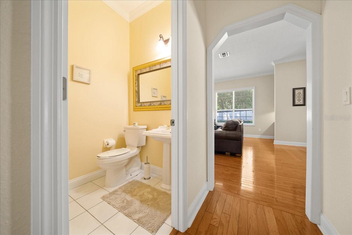 Image 17 of 51 For 645 48th Lane