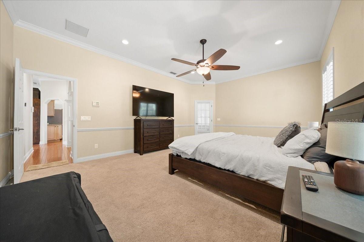 Image 22 of 51 For 645 48th Lane
