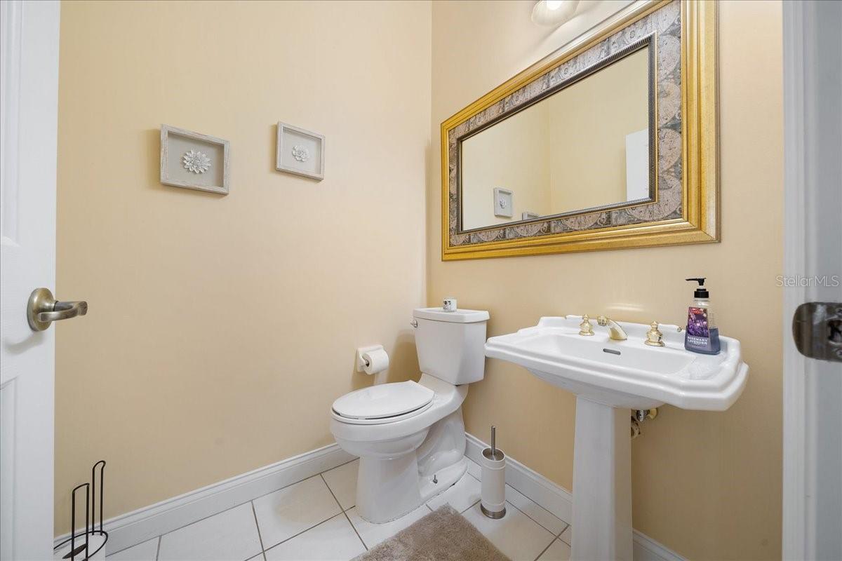 Image 33 of 51 For 645 48th Lane