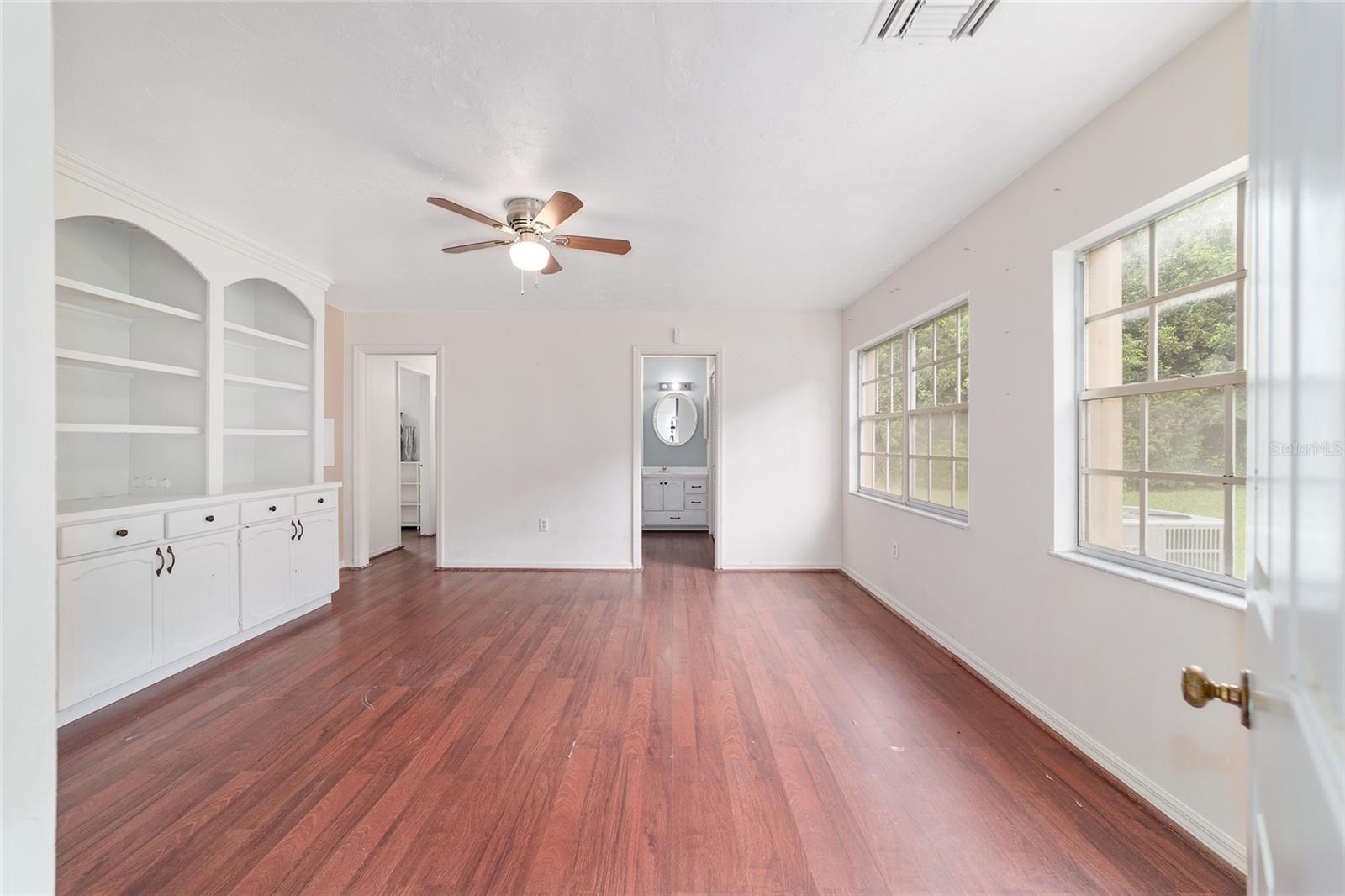 Image 23 of 63 For 2627 14th Street