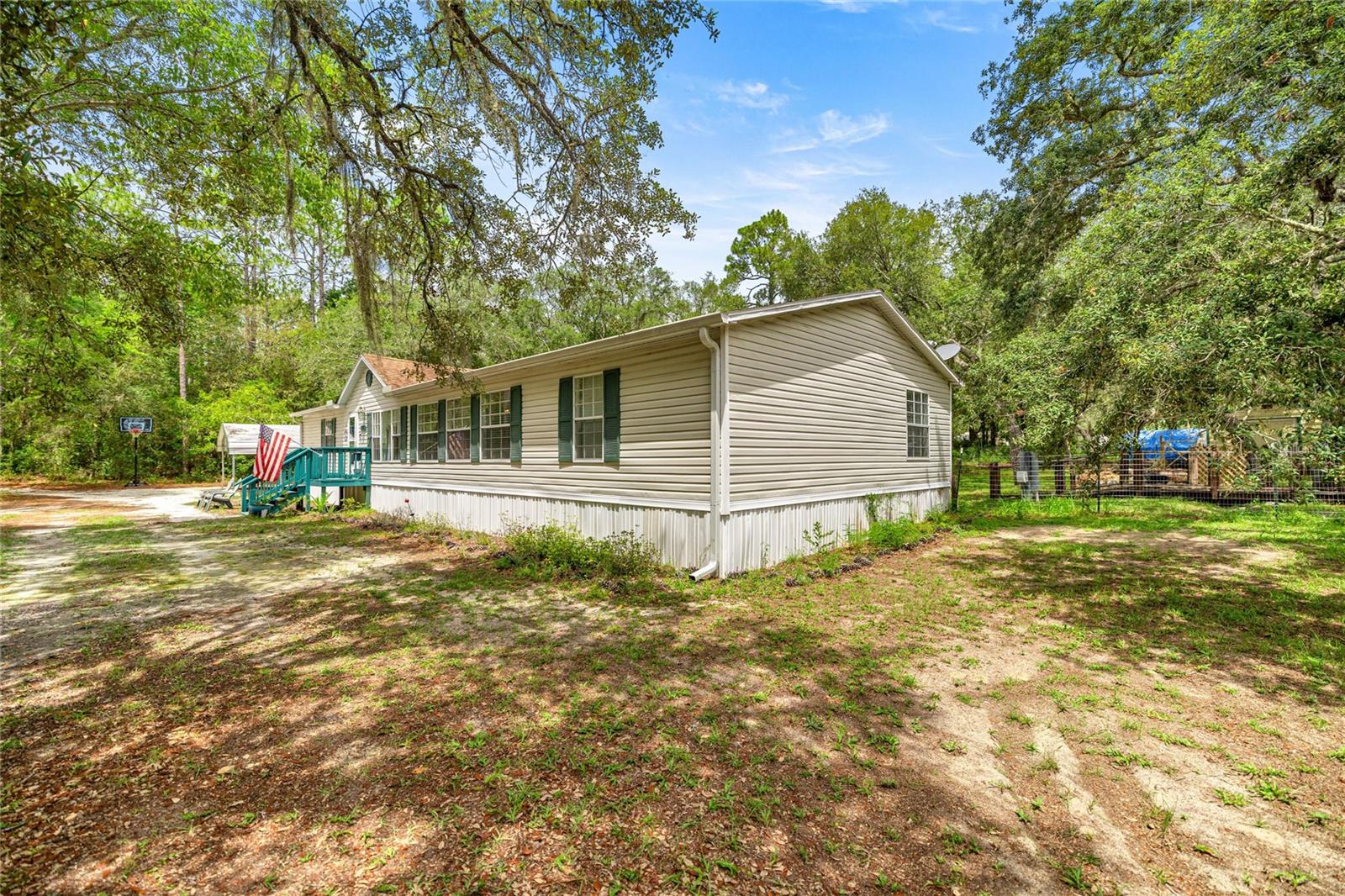 Image 4 of 43 For 17775 43rd Place