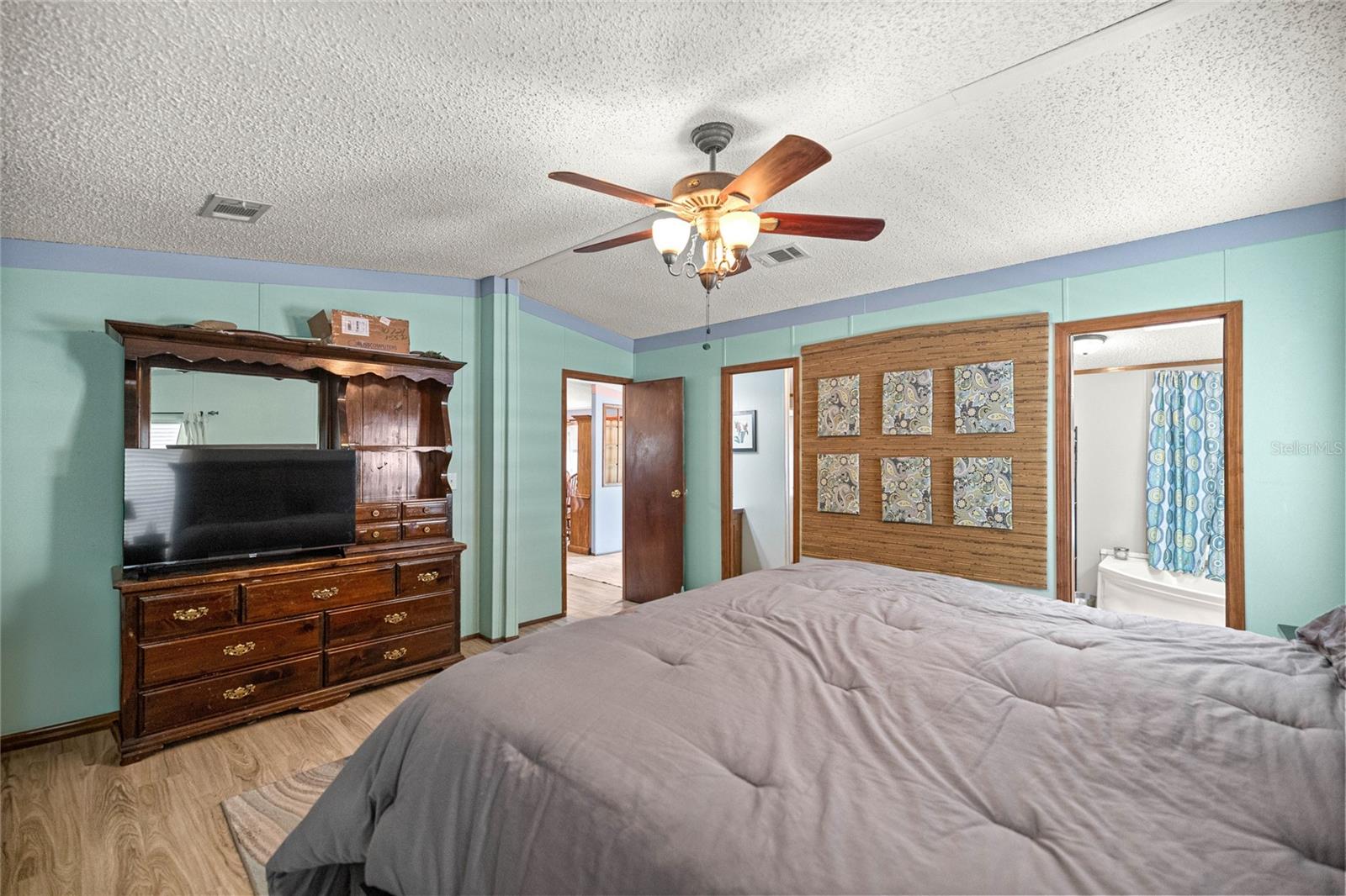 Image 8 of 43 For 17775 43rd Place