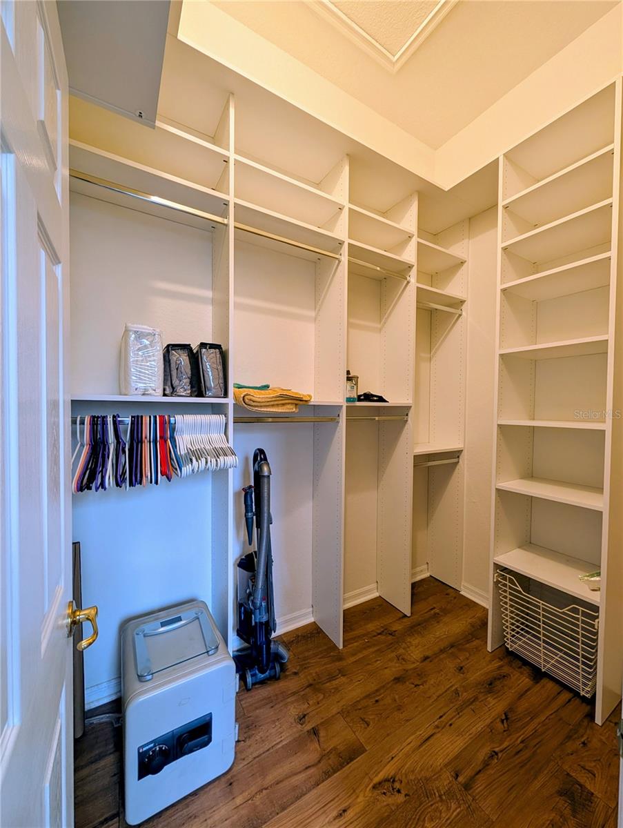 Image 11 of 29 For 6750 112th Street