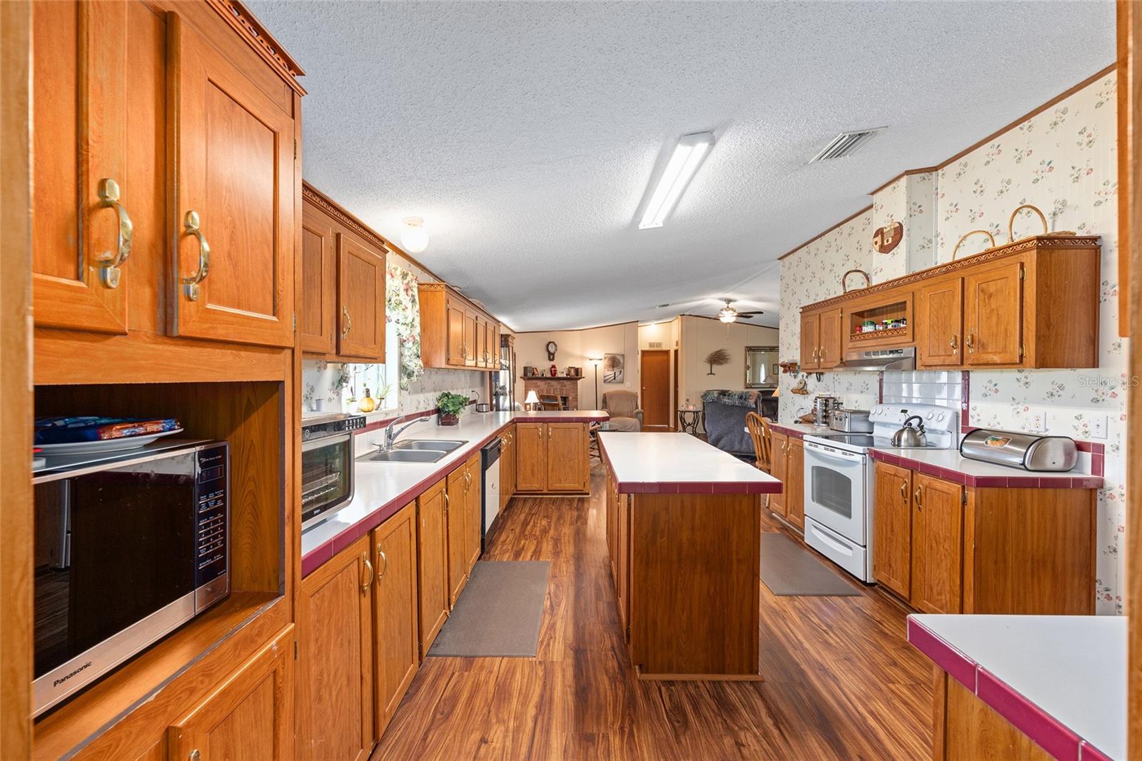 Image 8 of 26 For 7706 County Road 109d