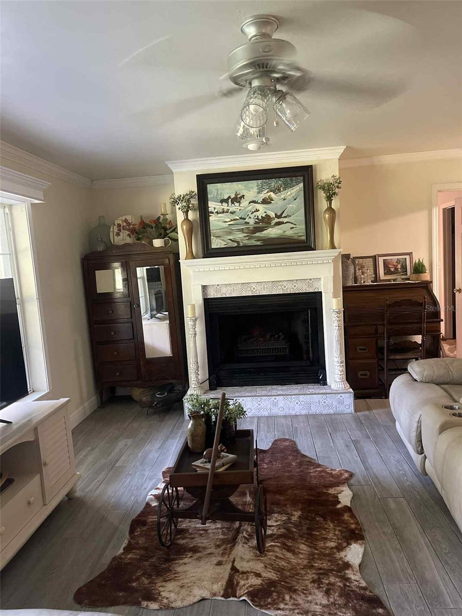 Listing photo id 0 for 11151 30th Street