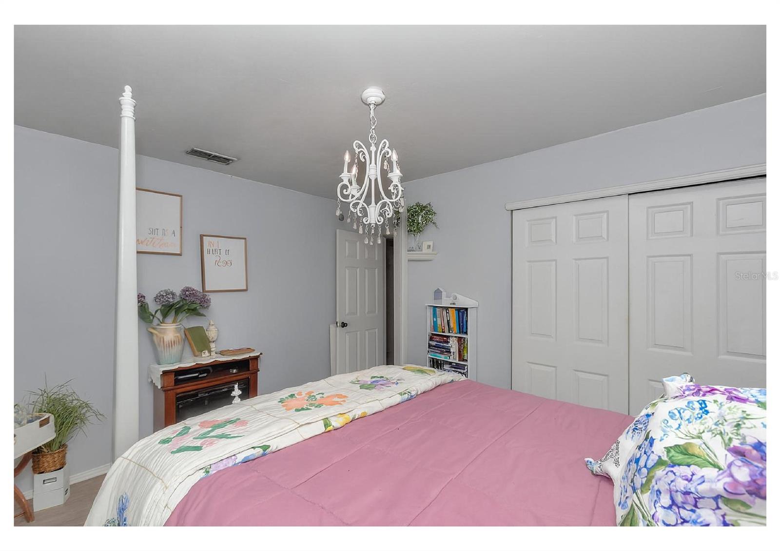 Listing photo id 24 for 11151 30th Street