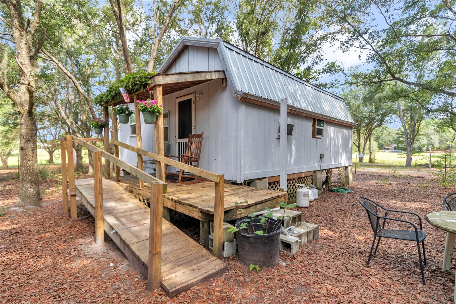 Listing photo id 27 for 11151 30th Street