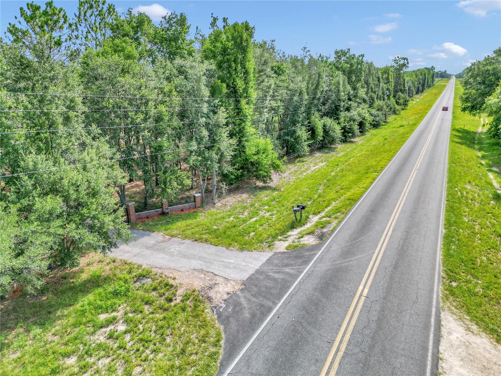 Listing photo id 40 for 11151 30th Street