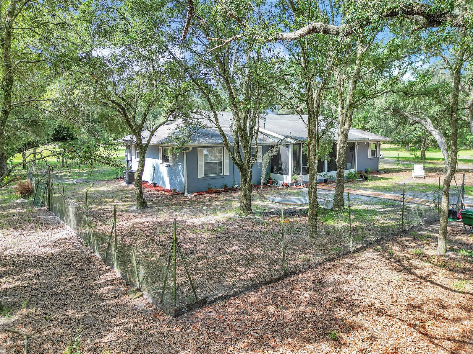 Listing photo id 47 for 11151 30th Street