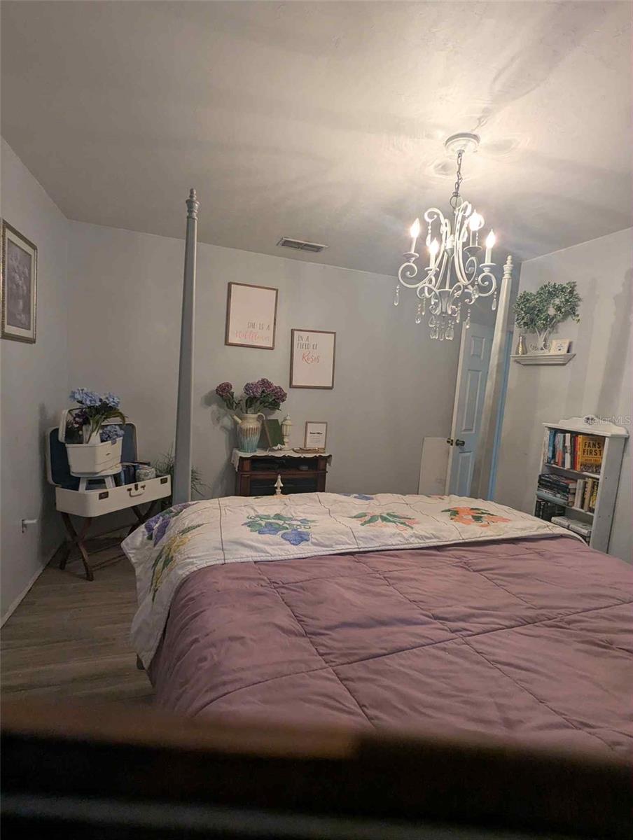 Listing photo id 6 for 11151 30th Street