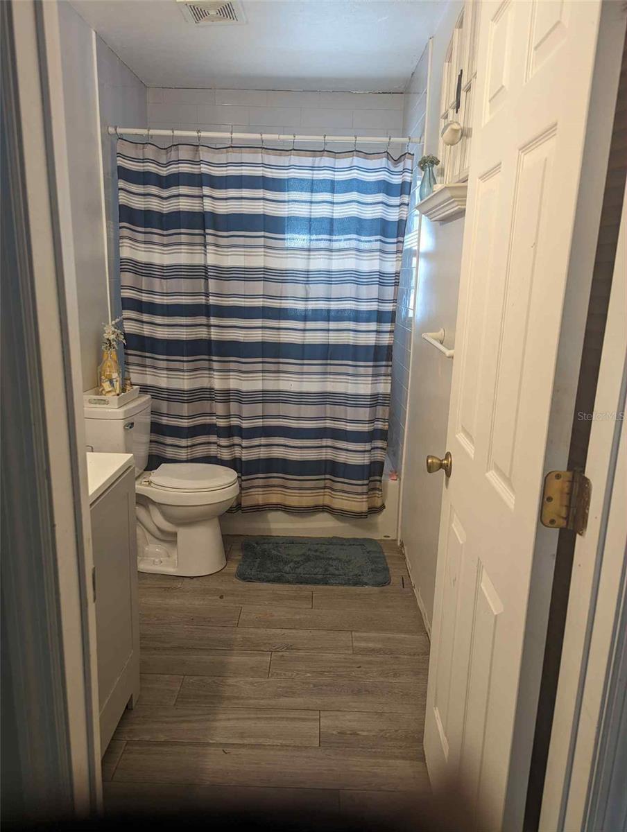 Listing photo id 7 for 11151 30th Street