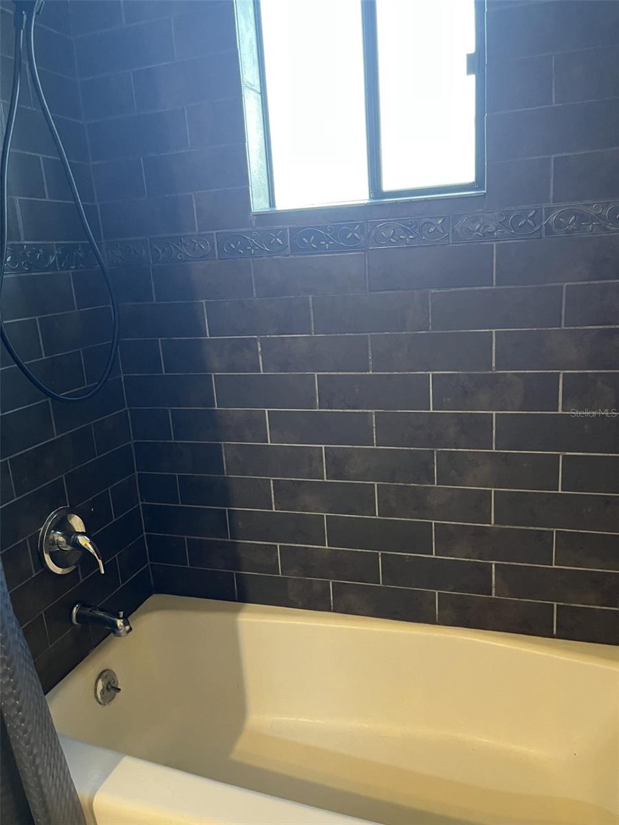 Image 15 of 51 For 1325 32nd Street