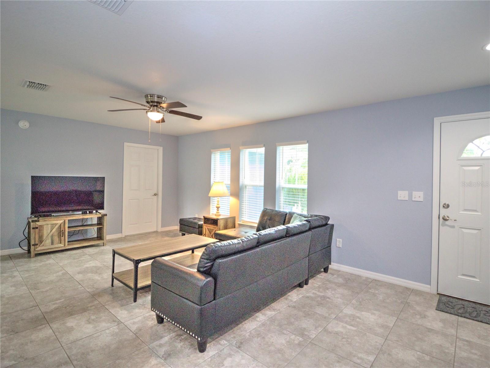 Image 3 of 20 For 4931 62nd Avenue
