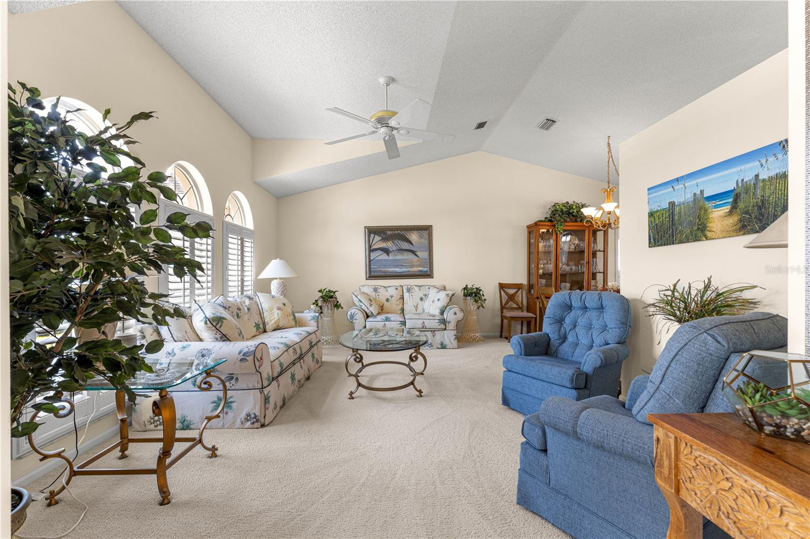 Listing photo id 0 for 5306 19th Place